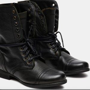 Steve Madden TROOPA BLACK LEATHER Lace Up Boot.  Size 8